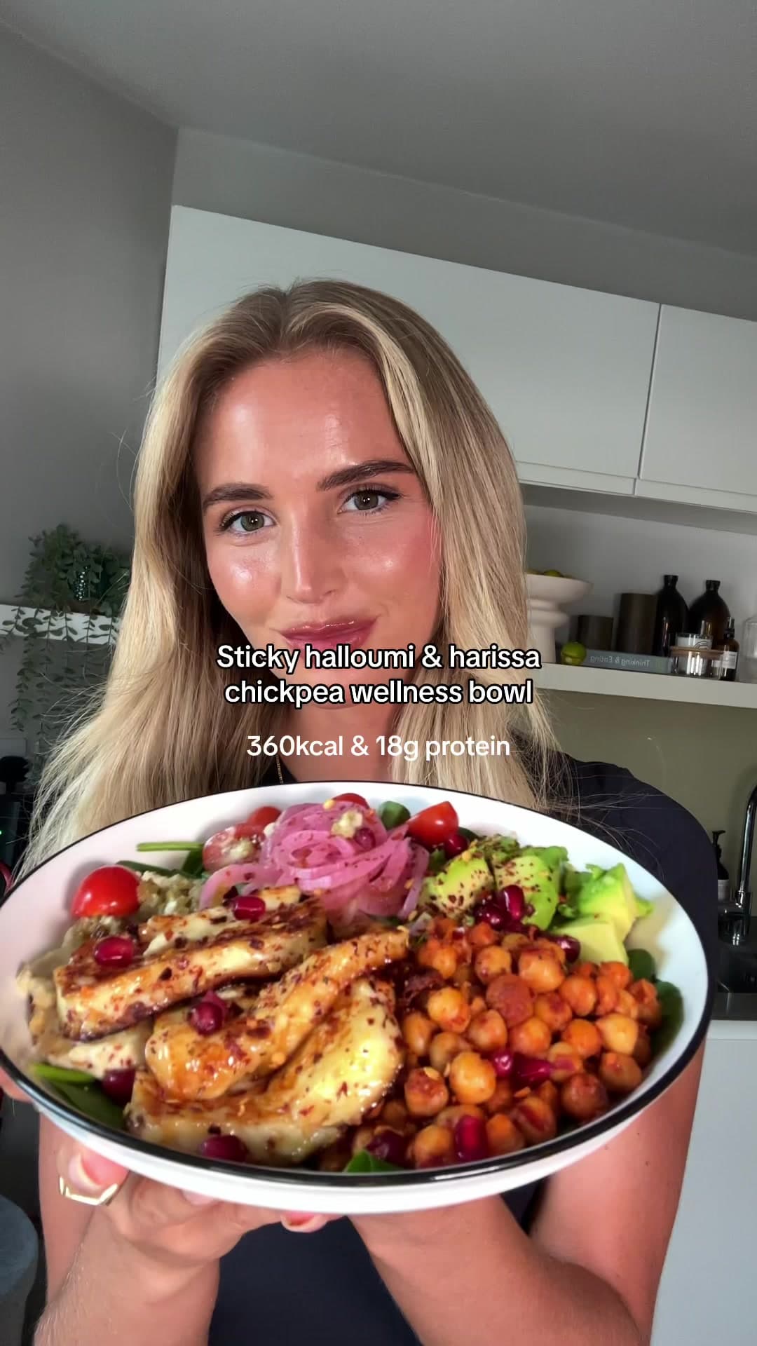 Balanced halloumi bowl